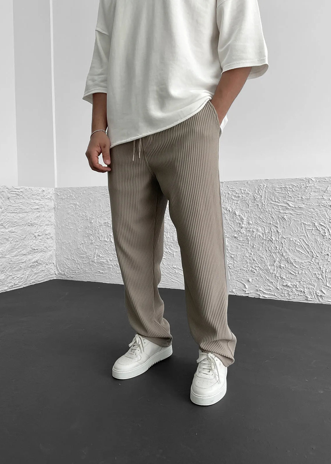 Żelisław | Spodnie Żebrowane o Luźnym Kroju