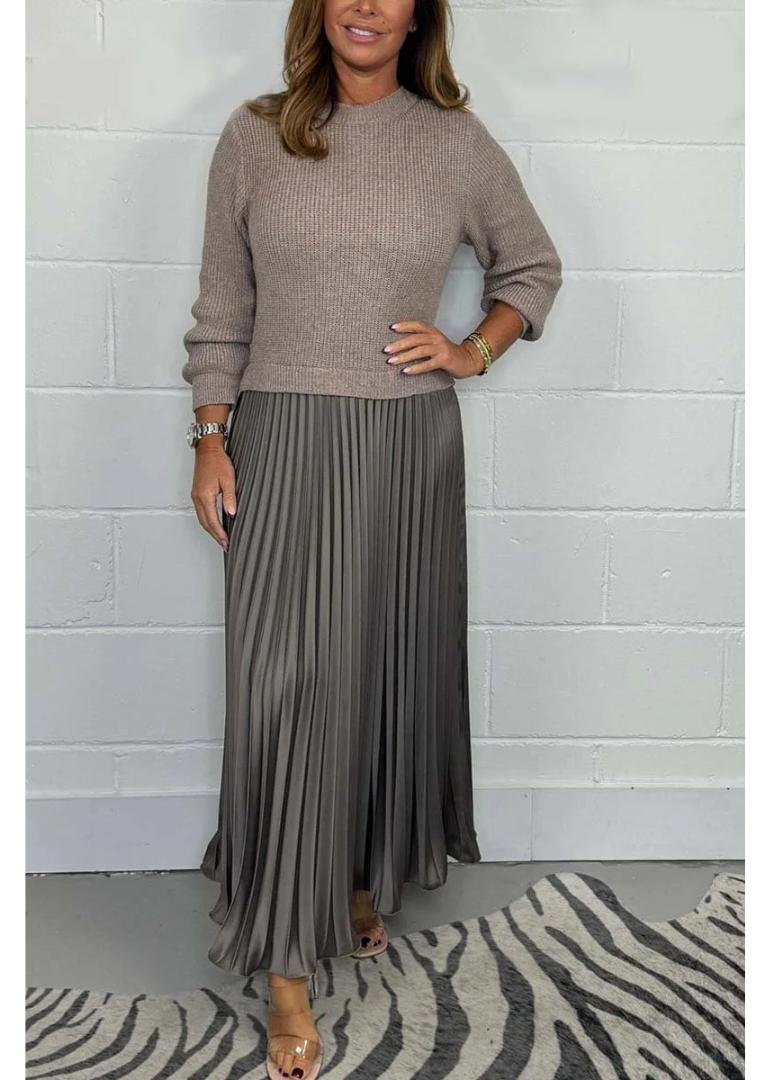 Alexia | Stylowa i Elegancka Plisowana Sukienka z Okrągłym Dekoltem