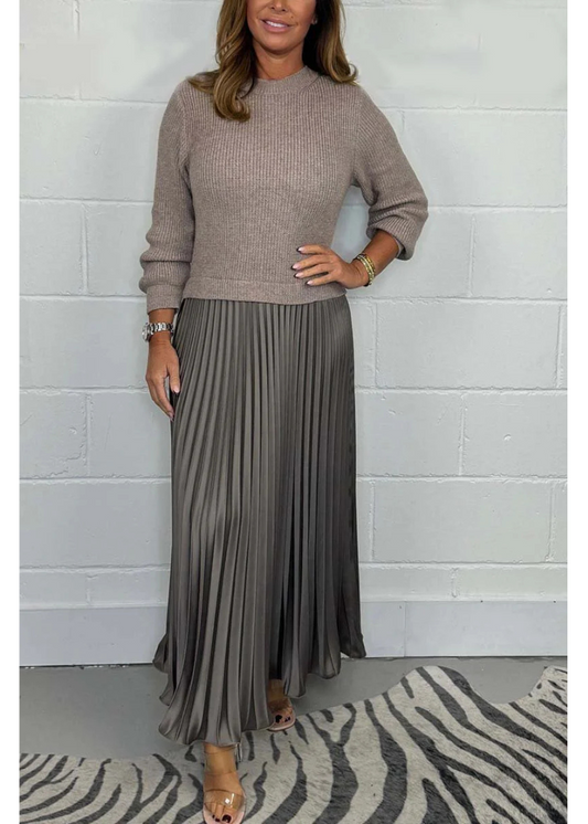 Alexia | Stylowa i Elegancka Plisowana Sukienka z Okrągłym Dekoltem