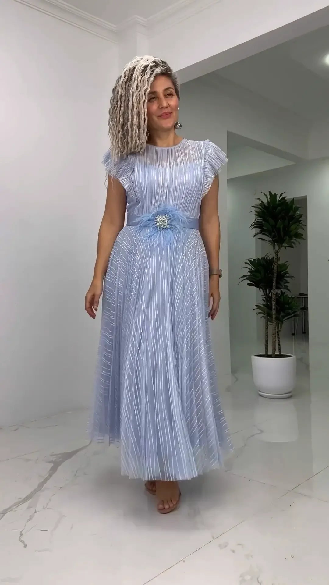 Lena | Sukienka z Szyfonu o Dopasowanym Kroju